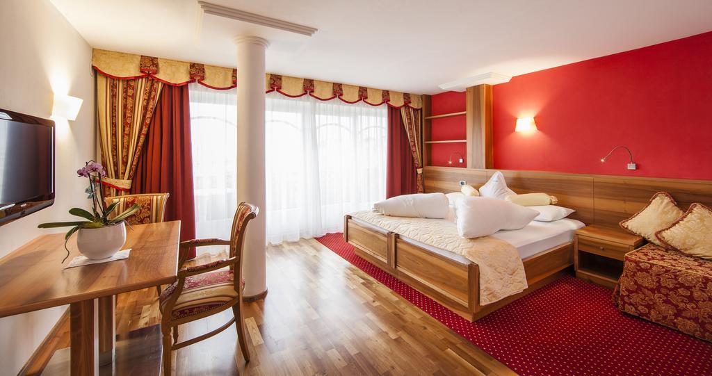 Hotel Welponer Selva di Val Gardena Exterior foto